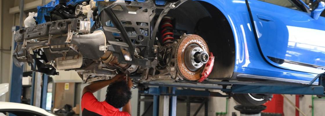 Choosing the Right Aston Martin Service Center