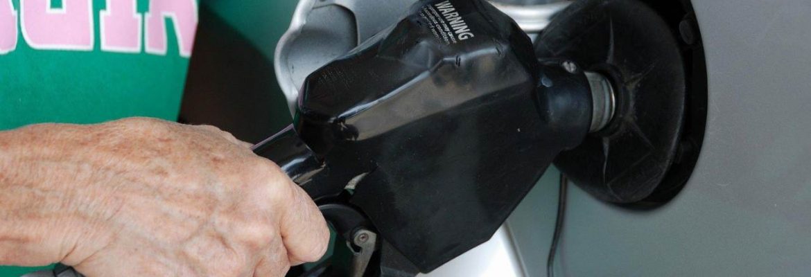 Is It Safe to Pump Gas with the Engine Running? Truth or Myth Debunked