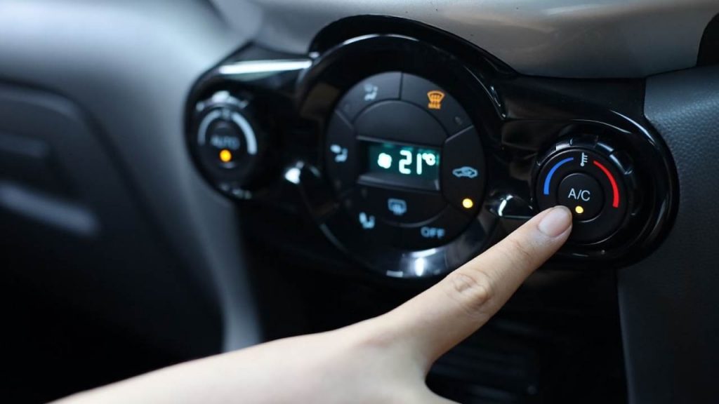 How to Use Your Car's A/C Correctly During the UAE Summer Heat